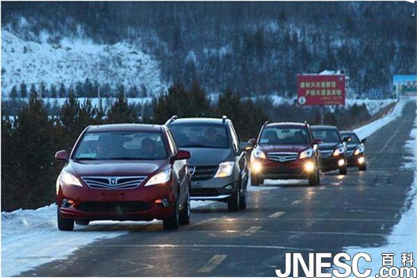 冰雪路面如何驾驶二手车才能更安全